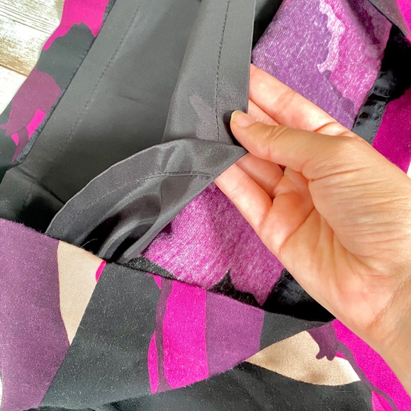 Trina Turk cold shoulder floral dress- NWT - Picture 6 of 8